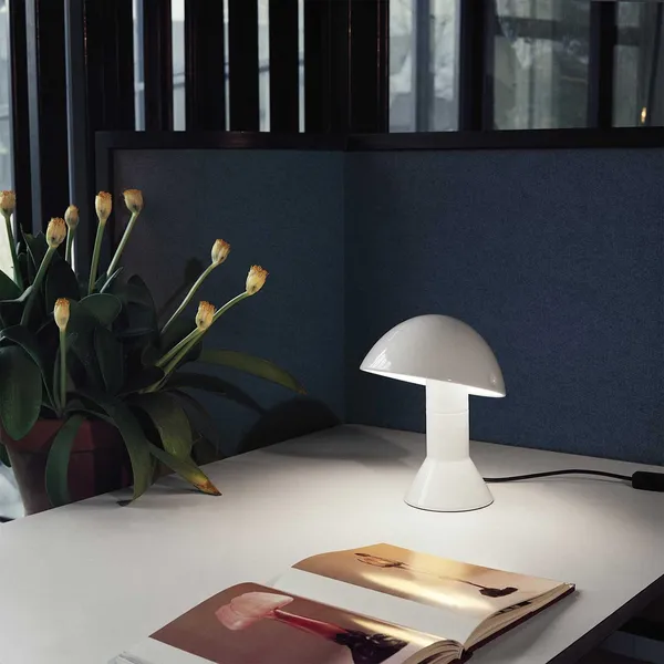 Elmetto Bordlampe Sort