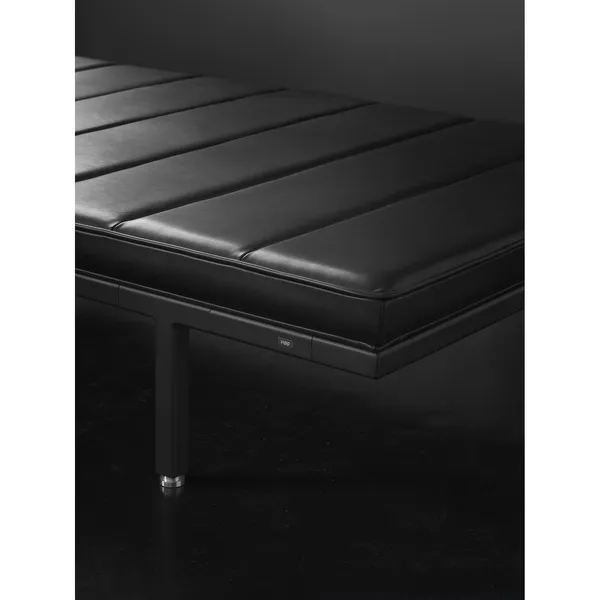 461 Daybed Black Leather