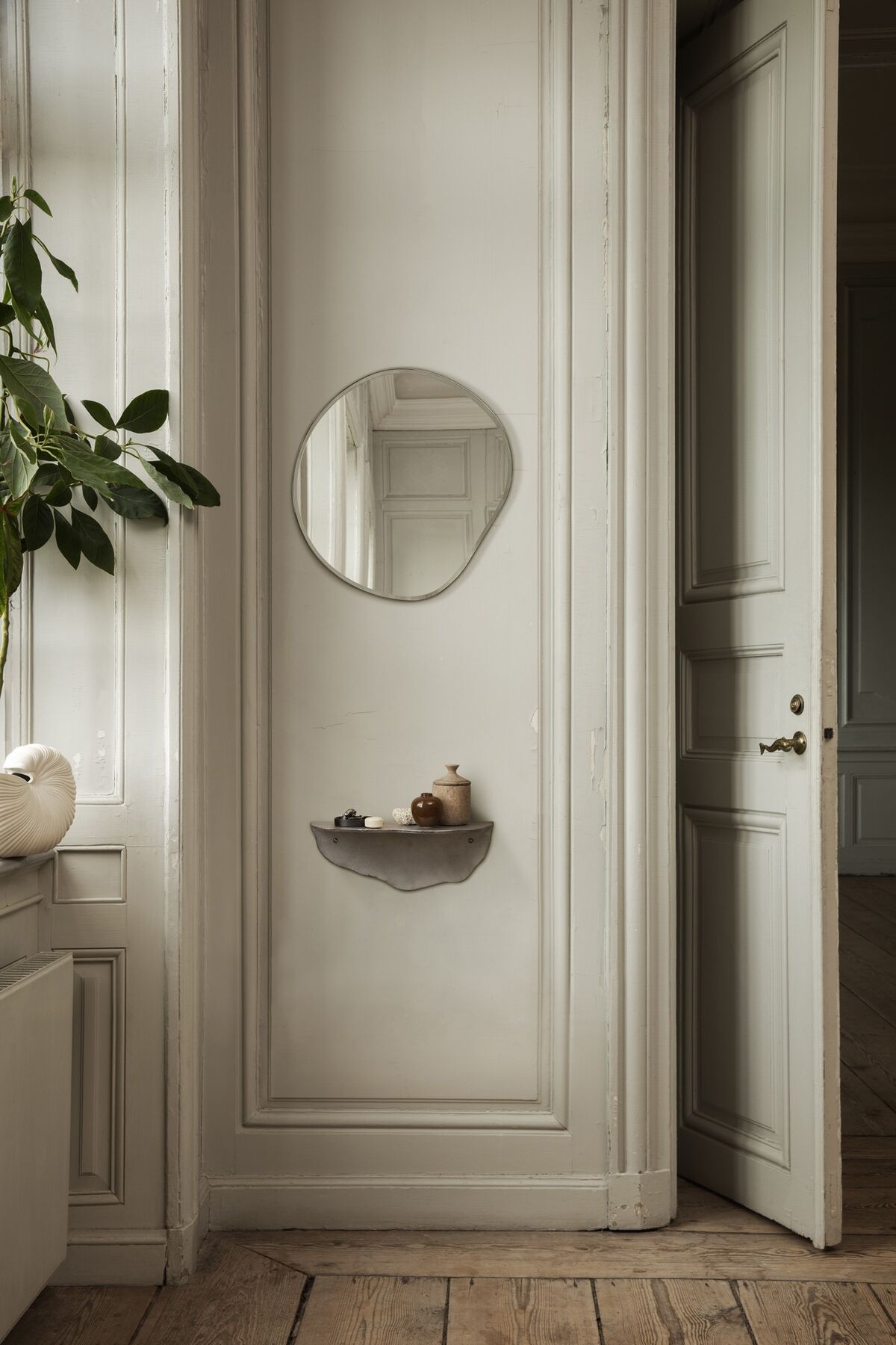 Pond Mirror Small Brass
