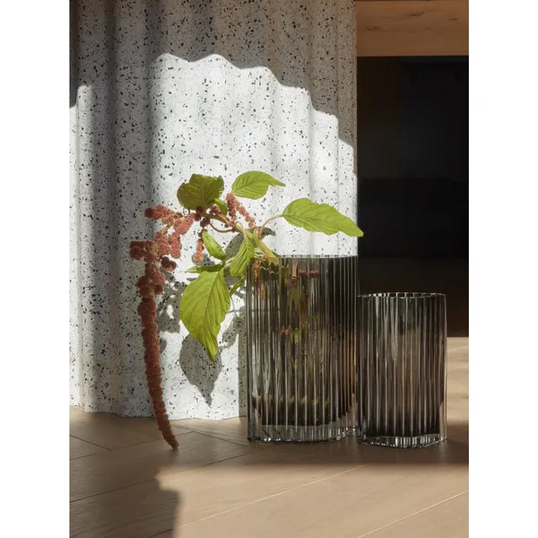 FOLIUM Vase 20 cm Sort