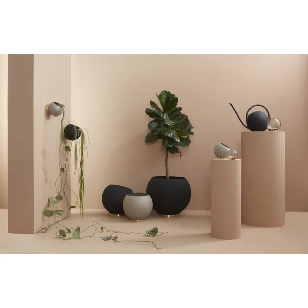 GLOBE Wall Flower Pot 18.8 cm Black