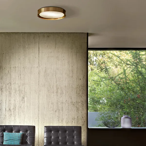 Berlin 722 Decken- und Wandlampe Messing