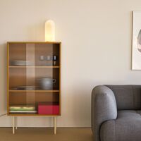 Gekleurde Dressoir met Glazen Deurtjes Hoog Geel