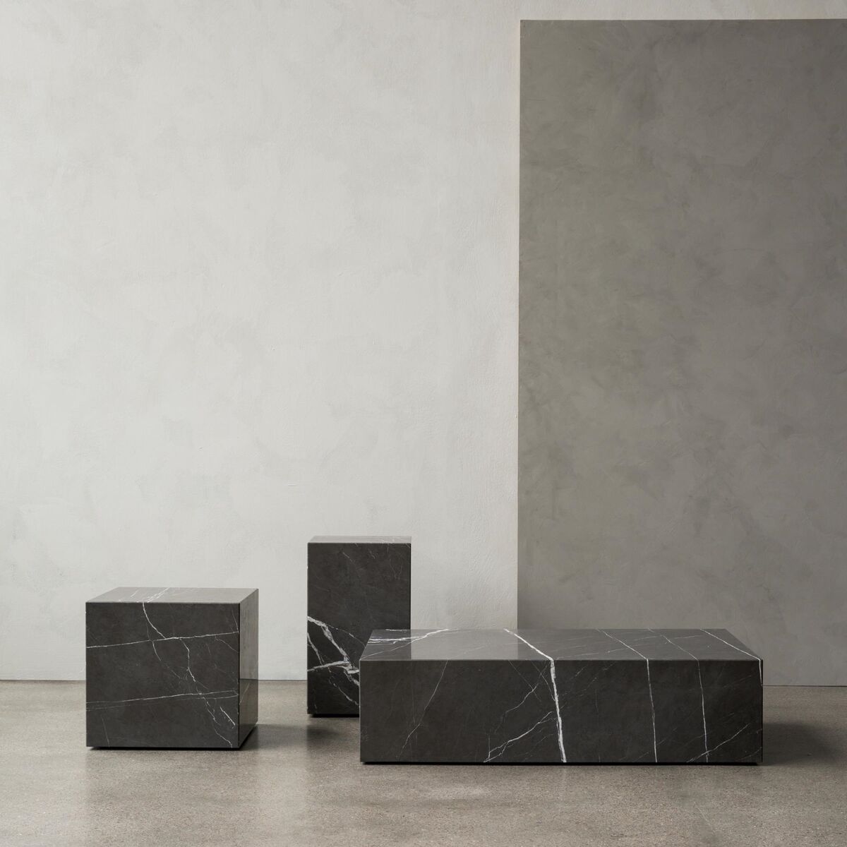 Plinth Couchtisch Kubik Kunis Breccia Marmor