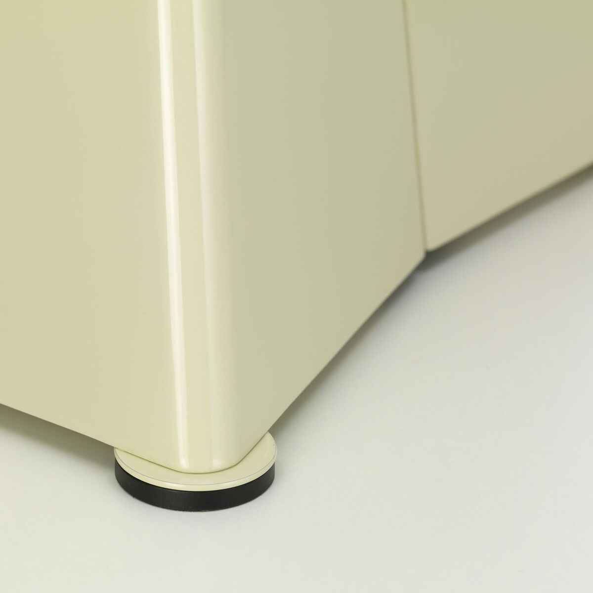 Tabouret Métallique Hocker Prouvé Blanc Colombe