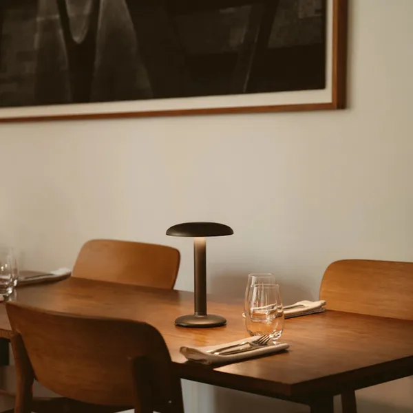Gustave Transportabel Bordlampe Rå Aluminium 2700K