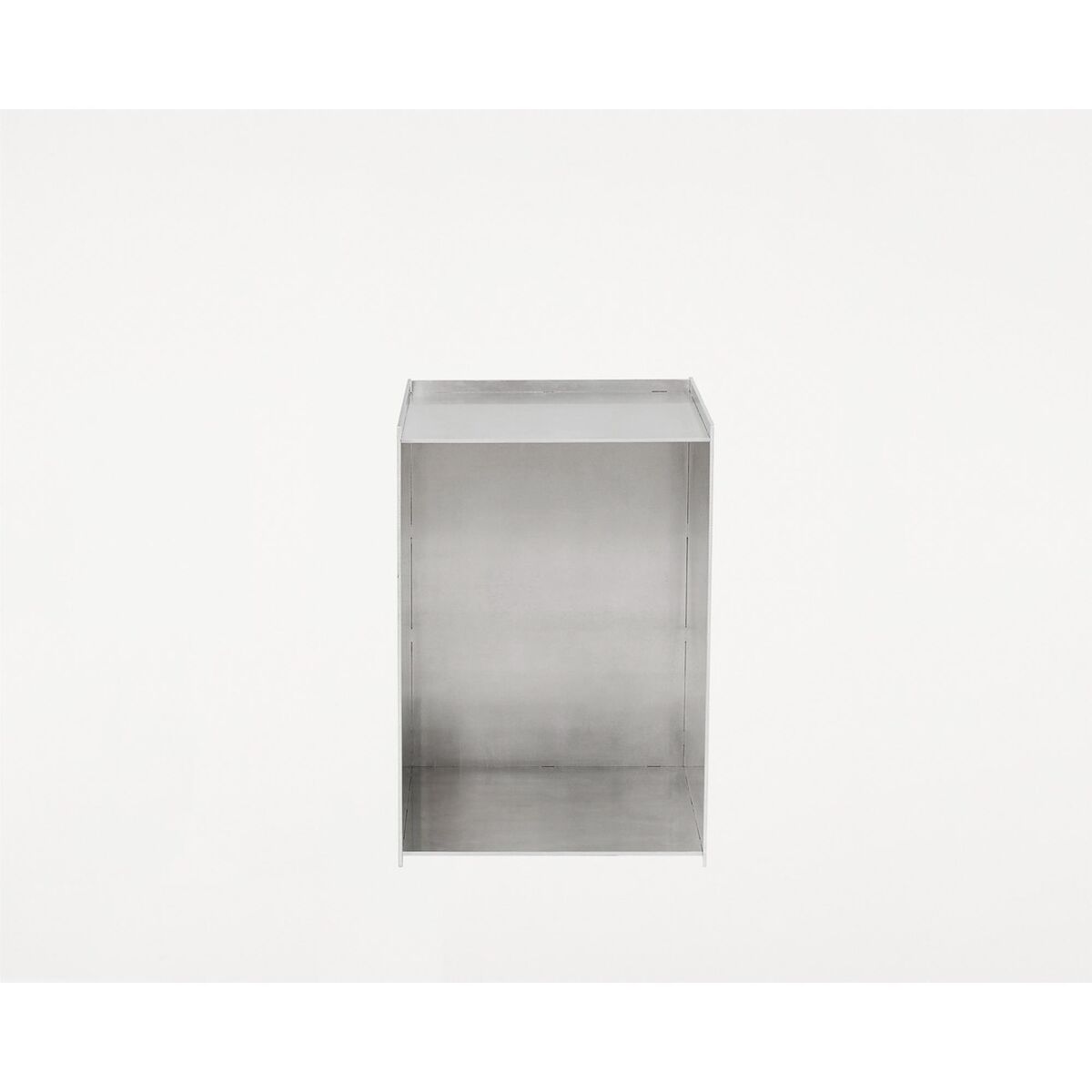Rivet Box Sidebord i Aluminium