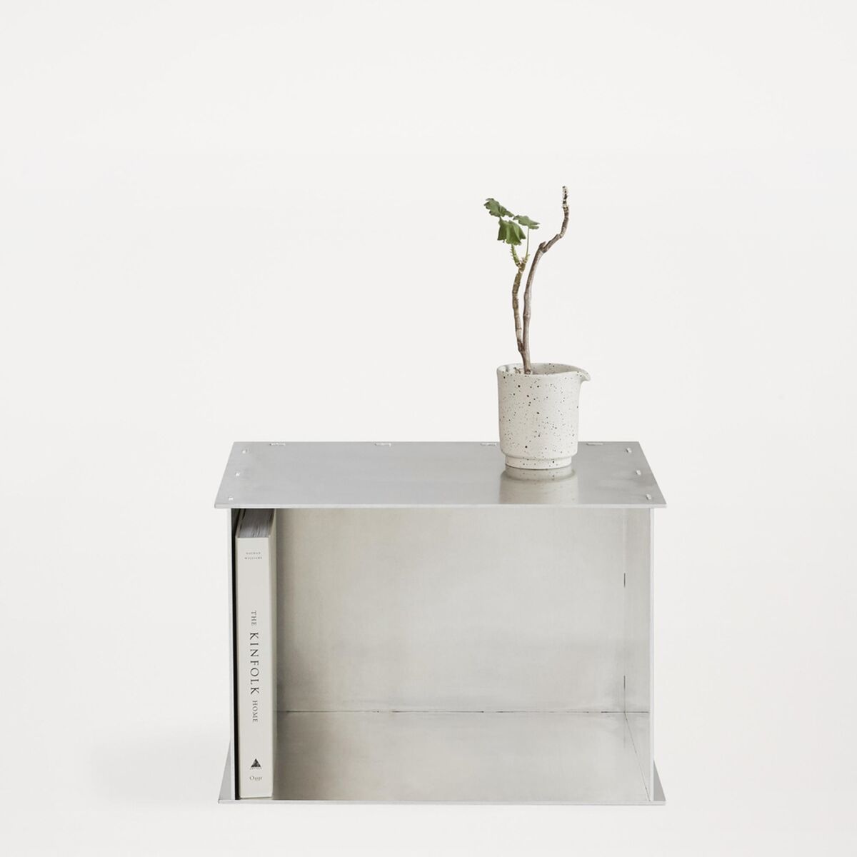 Rivet Box Sidebord i Aluminium