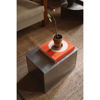 Rivet Box Sidebord i Aluminium