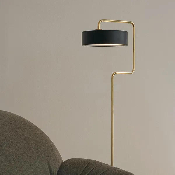 Petite Machine Gulvlampe 01 Sort
