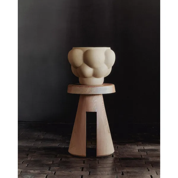 Balloon 05 Vase Mud Brown