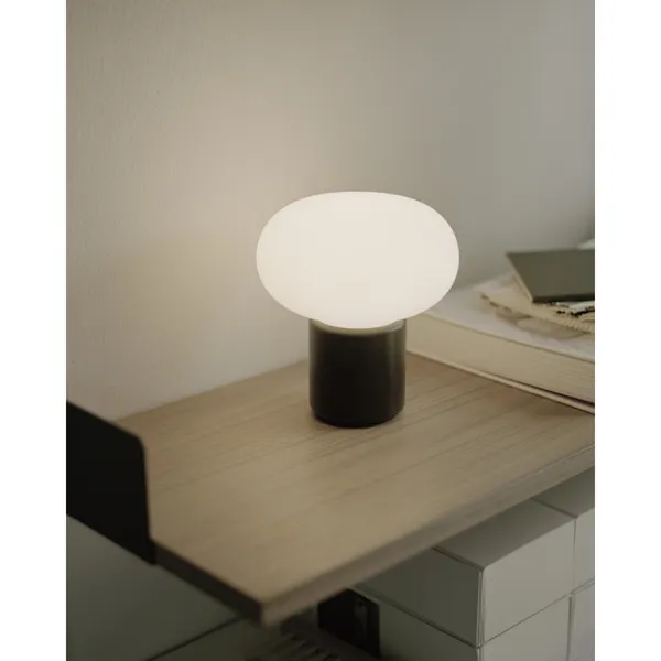 Karl-Johan Transportable Lamp Cold Black