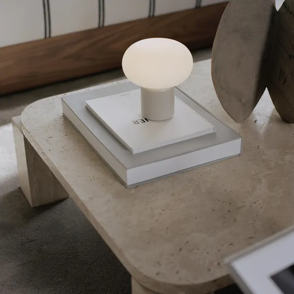 Karl-Johan Transportable Lampe Hellgrau