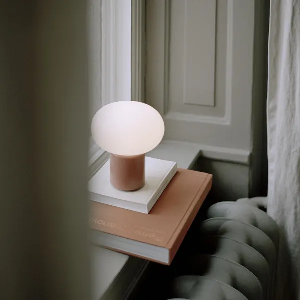 Karl-Johan Transportable Lampe Earth Red