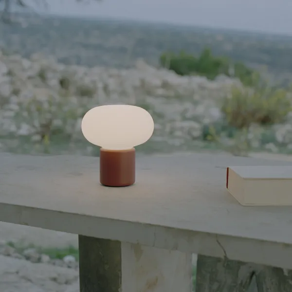 Karl-Johan Transportable Lampe Earth Red