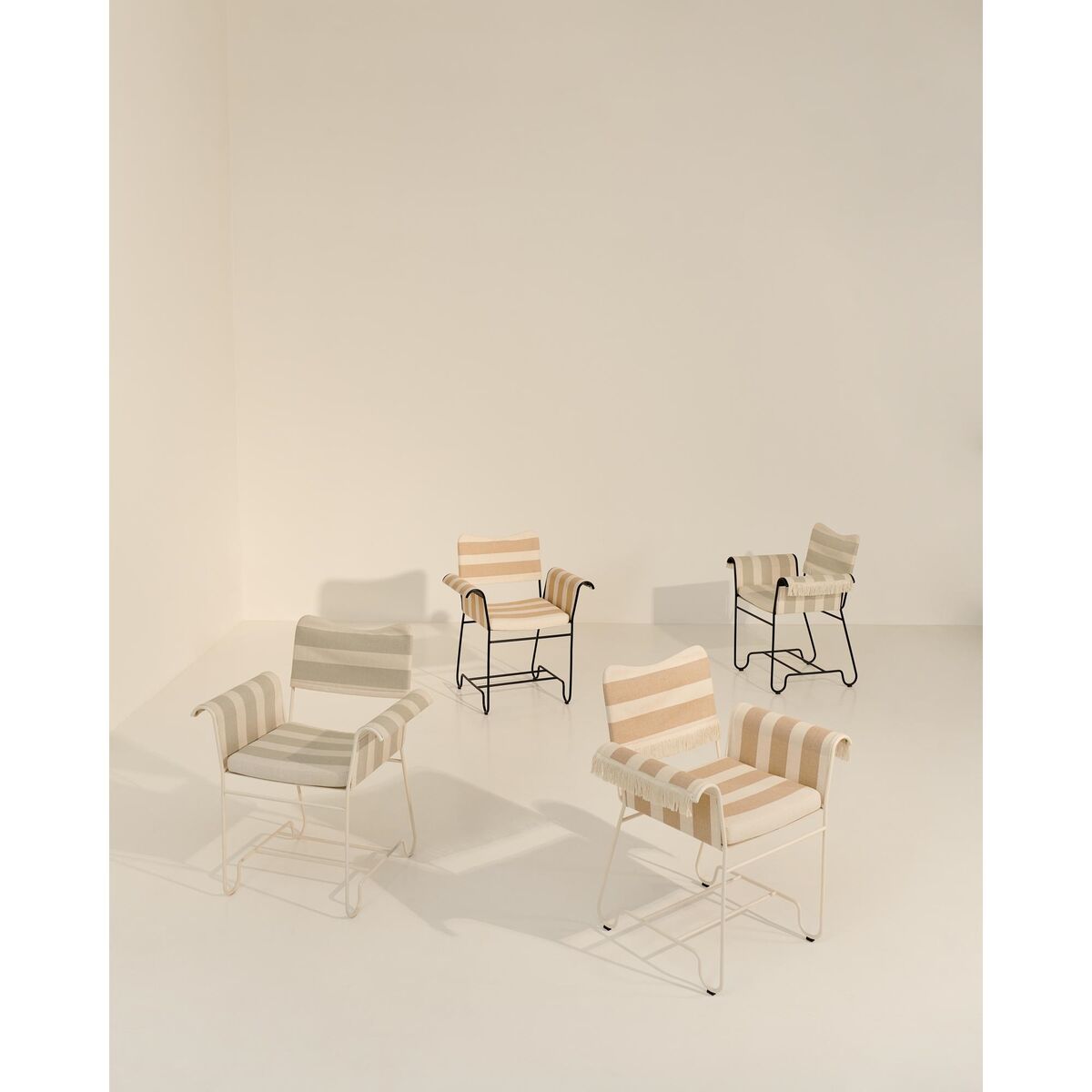 Silla De Comedor Tropique Con Flecos Blanco/Leslie Stripe 20