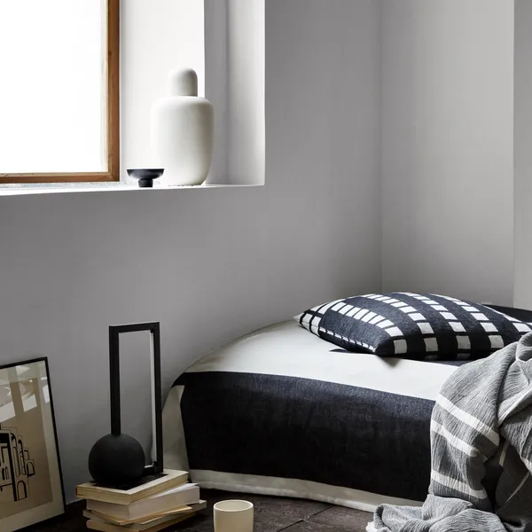 Dot Table Lamp Black