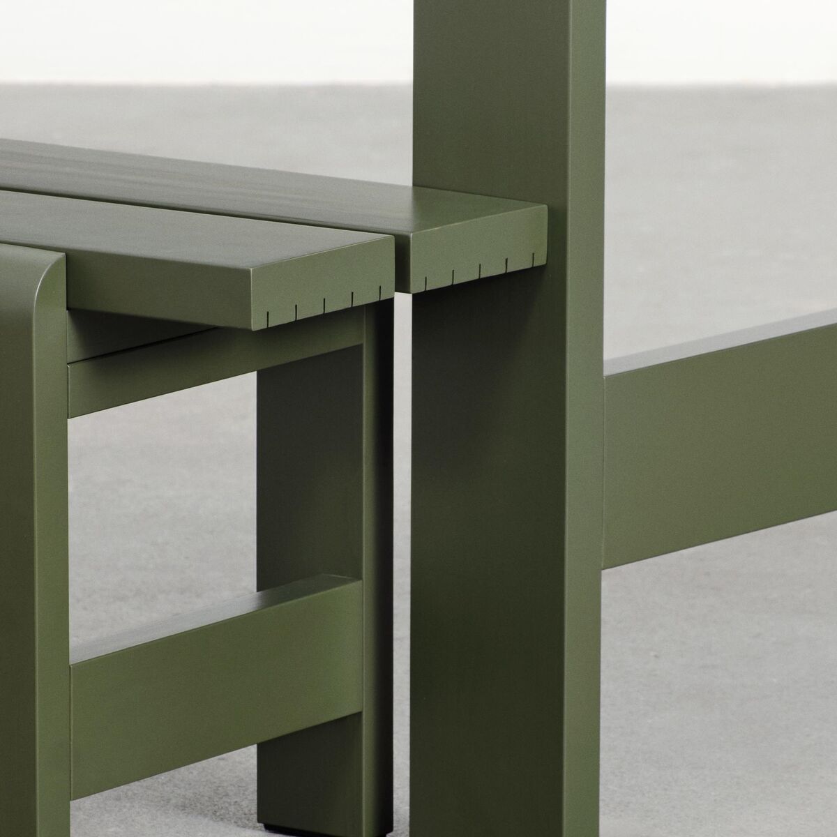 Weekday Bank L111 x H45 Olive