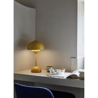 Flowerpot VP9 Tragbare Lampe Senfgelb