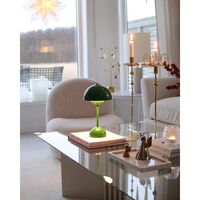 Flowerpot VP9 Tragbare Lampe Grün