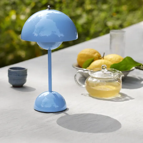 Flowerpot VP9 Portable Lamp Swim Blue