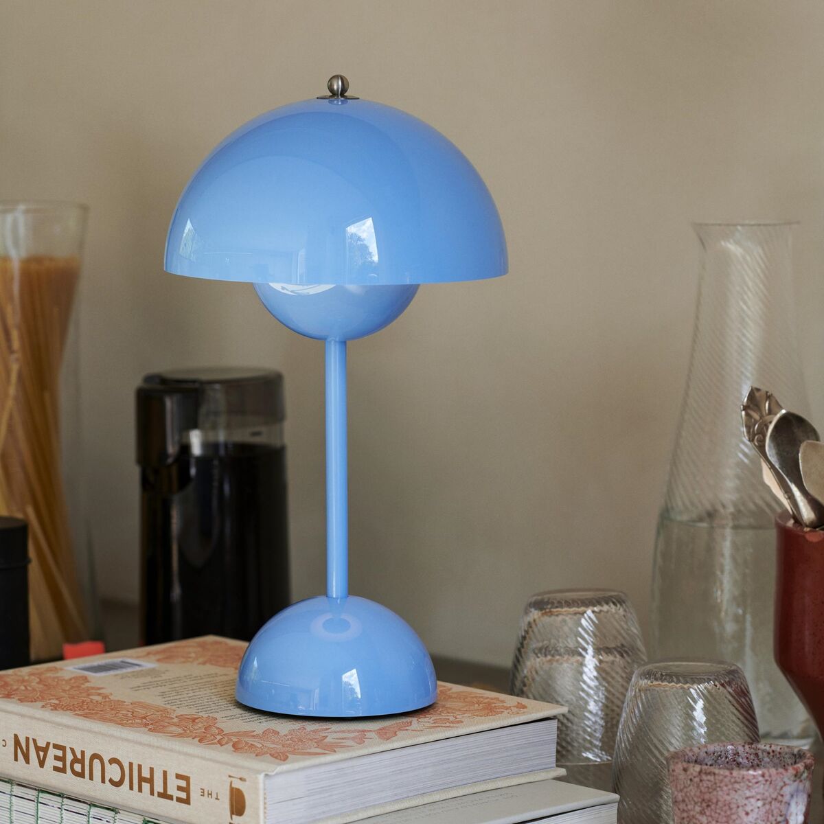 Flowerpot VP9 Tragbare Lampe Swim Blue