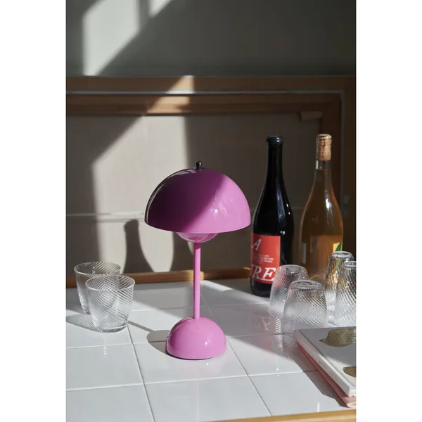 Flowerpot VP9 Portable Lamp Tangy Pink
