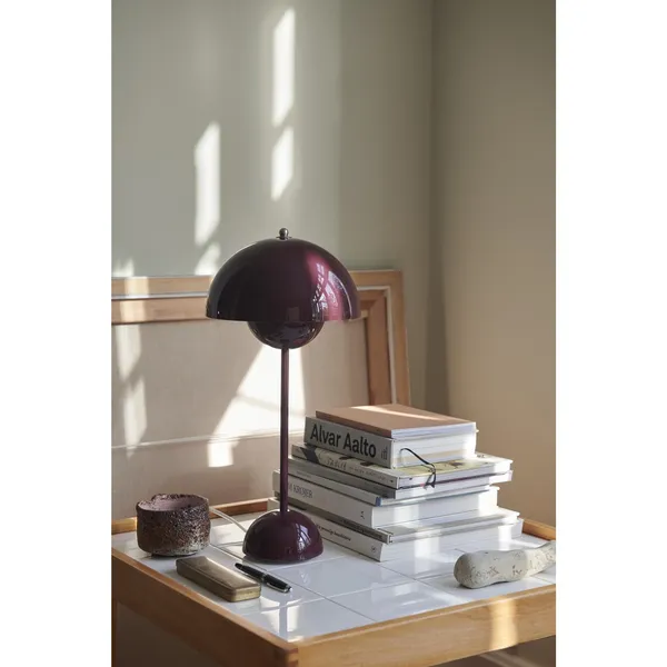 Flowerpot VP3 Bordlampe Dark Plum