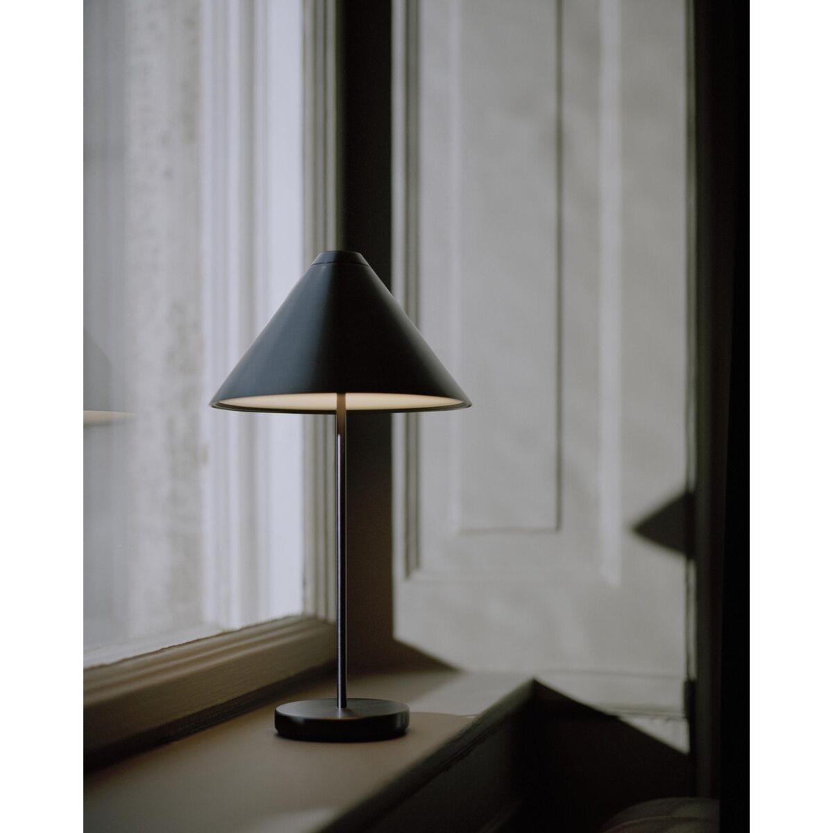 Brolly Portable Lamp Black