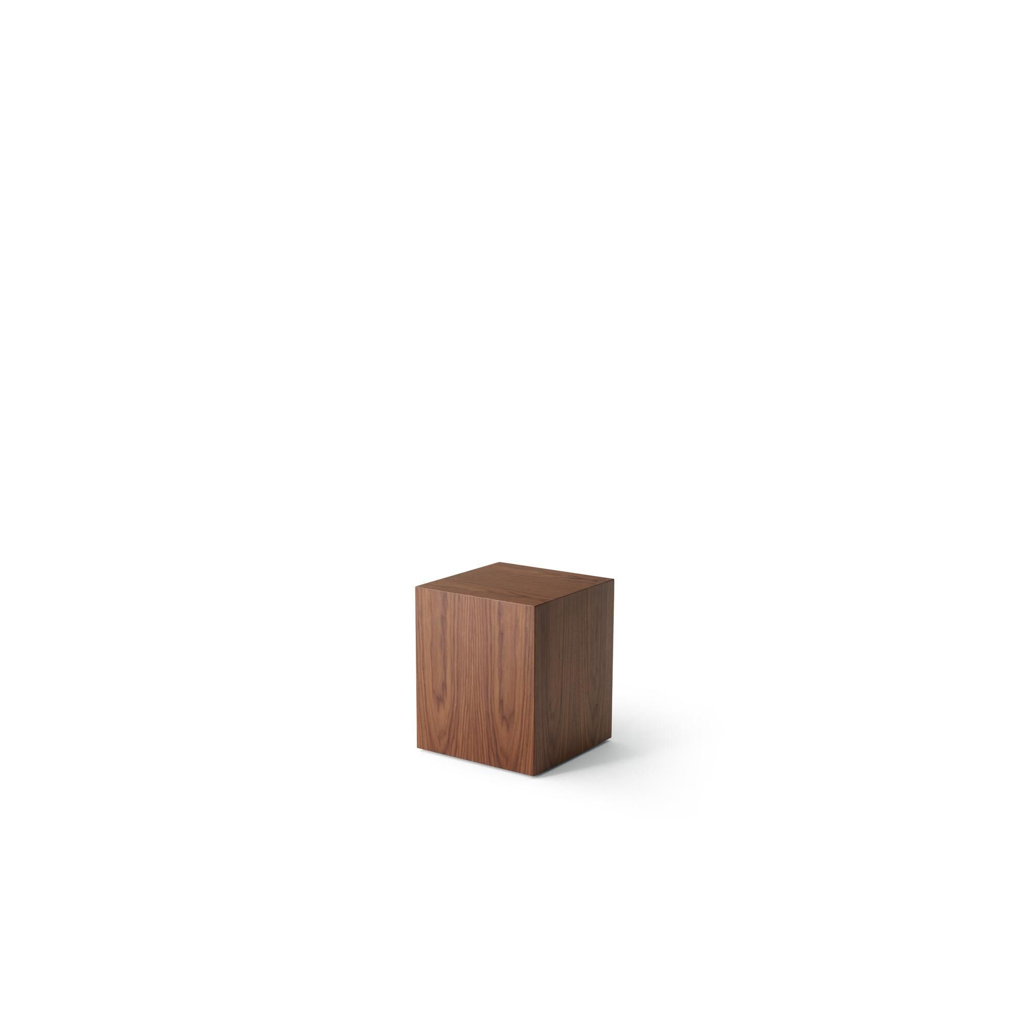 Mass Sidebord Valnød