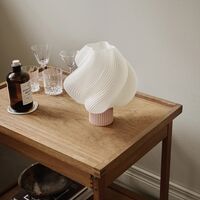 Crème Atelier Soft Serve Regular Table Lamp Wild Strawberry