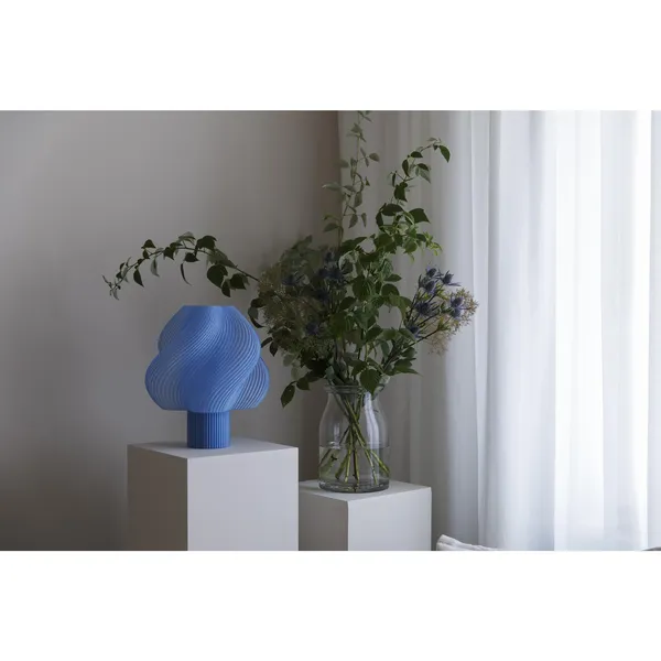 Crème Atelier Soft Serve Grande Table Lamp Wild Strawberry
