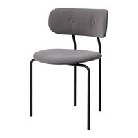 Legs in Matt Black / Upholstery in Sunday 025