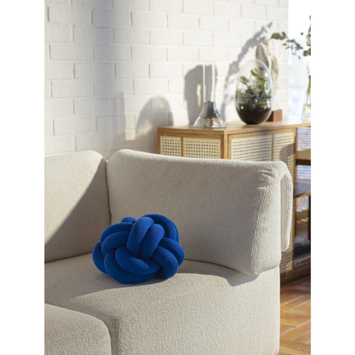 Cojín con Nudo Azul