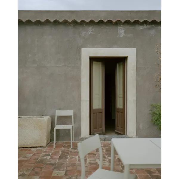 May Outdoor Table 85x85 Light Gray