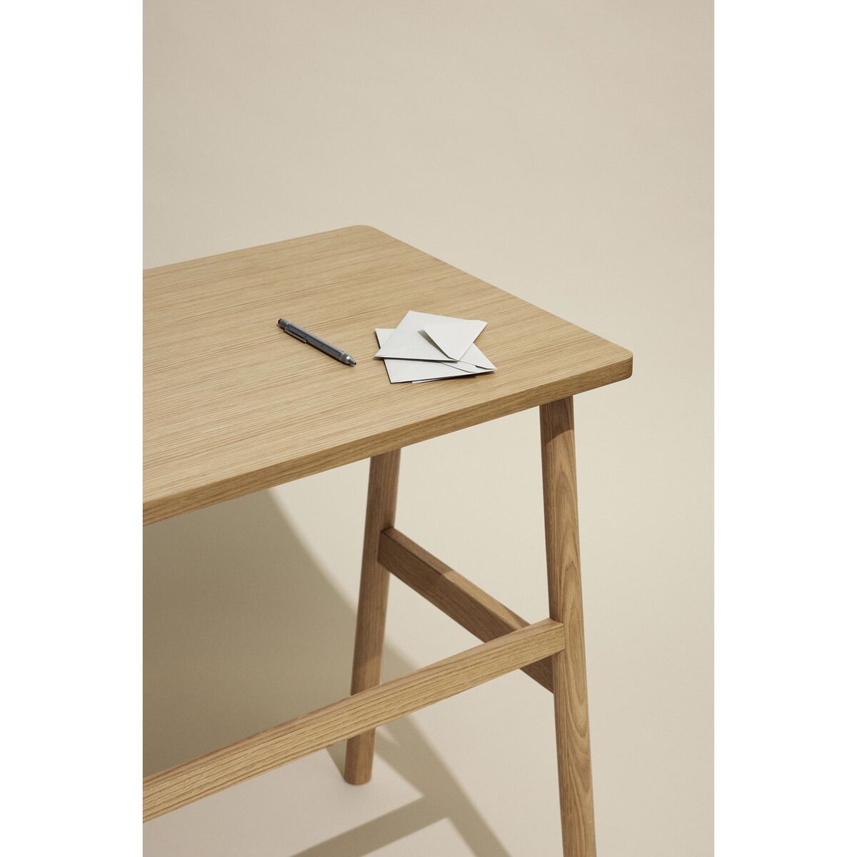 Acorn Desk Natural
