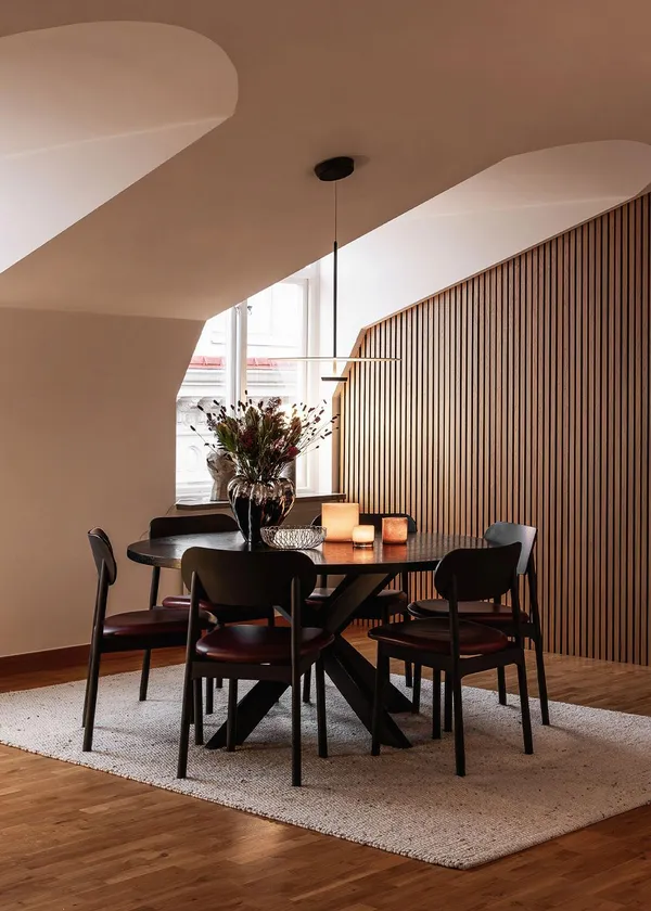 Elephant Dining Chair Dark Oak/Brown Leather