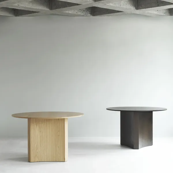 Bow Dining Table Oak