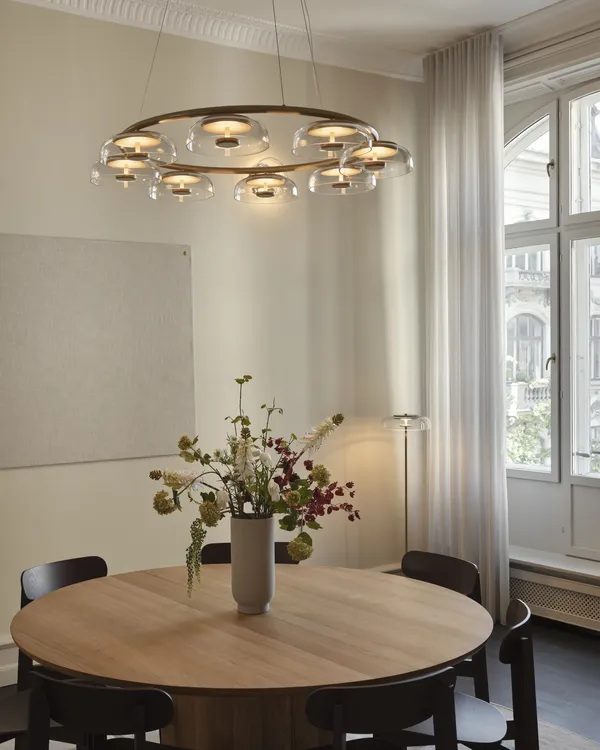 Blossi 8 Lysekrone Nordisk Guld & Klart Glas
