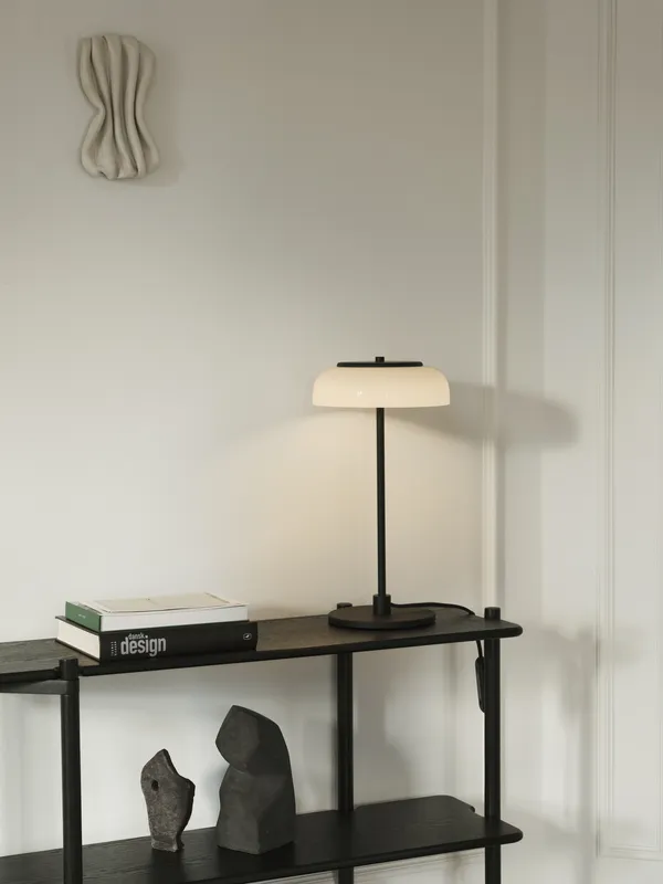 Blossi Bordlampe Sort & Opal