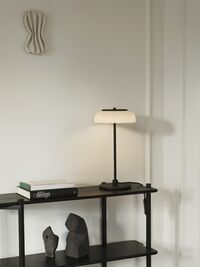 Blossi Bordlampe Sort & Opal