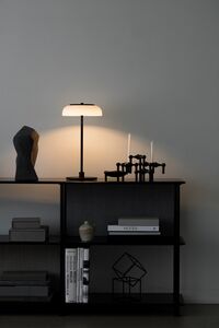 Blossi Bordlampe Sort & Opal