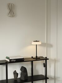 Blossi Bordlampe Lille Sort/Opal