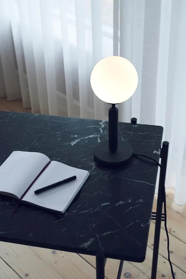 Miira Bordlampe Opal Hvid