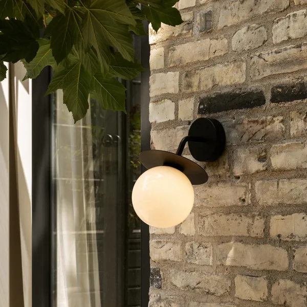 Liila Wandlampe Schwarz/Opal