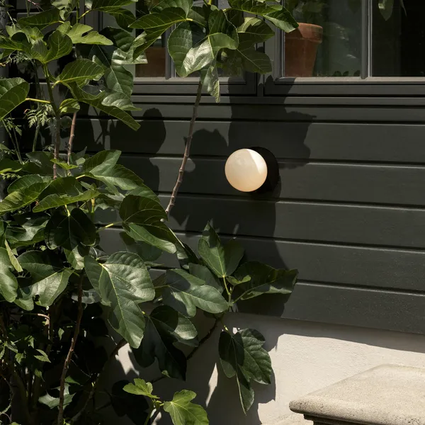 Liila 1 Udendørs Væglampe Sort/Opal