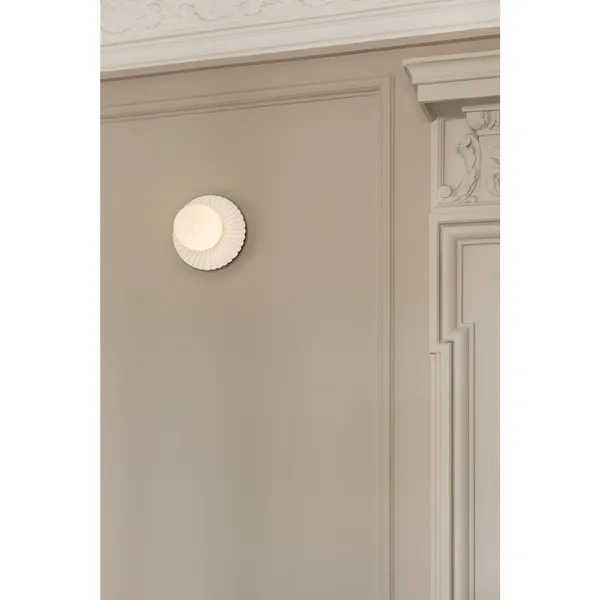 Liila Muuse Wall/ Ceiling Light Small White/Opal
