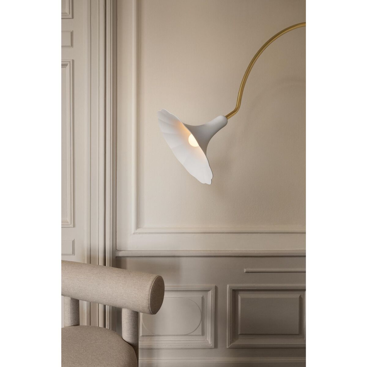 Petalii Floor Lamp White/Polished Brass