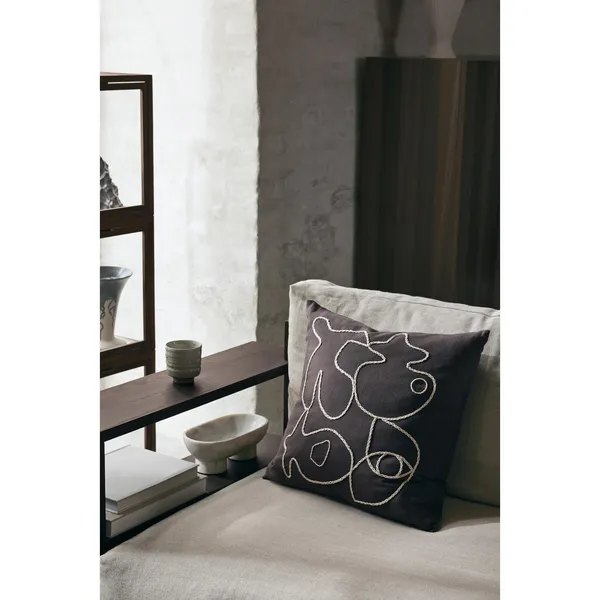Figure Cushion 50x50 cm Off White/ Coffee
