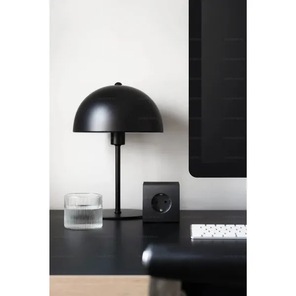 Square 1 USB C e Magnete 180cm Stoccolma Nero